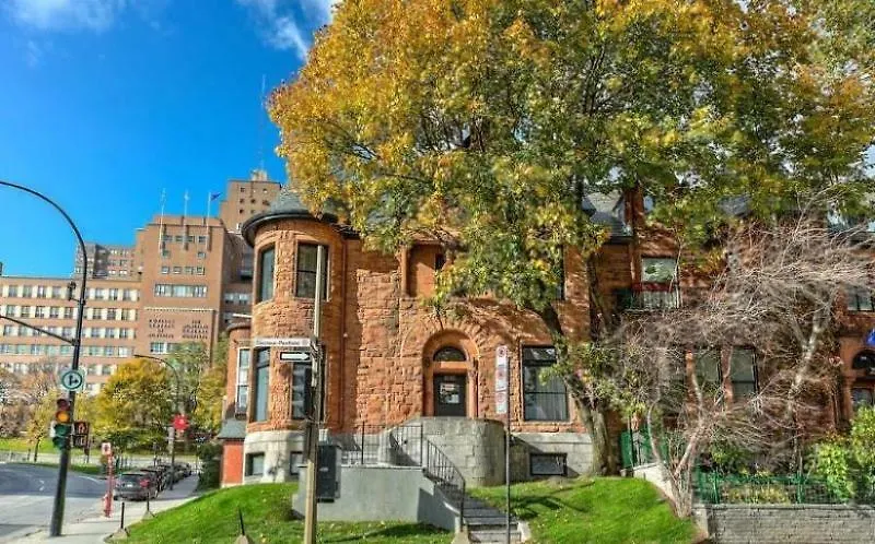 1595 Dr Peinfeld By Ellegancia Otel Montréal